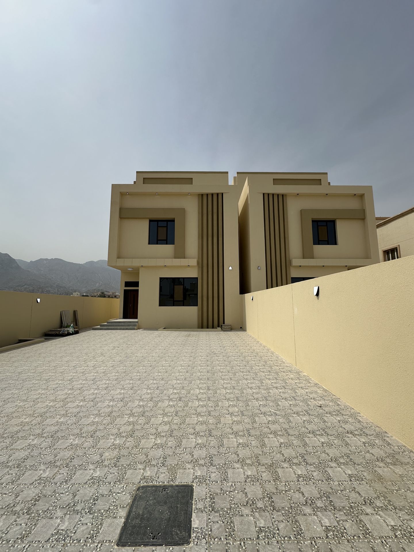 توين فيلا راقية للبيع  بوشر- العوابي